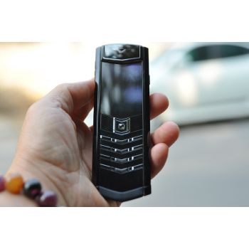 ĐIỆN THOẠI VERTU SIGNATURE S ULTIMATE LƯNG GỐM ĐEN BÓNG 2016