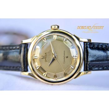 ĐỒNG HỒ OMEGA CONSTELLATION BÁT QUÁI MẶT SỐ CỌC MŨI TÊN RĂNG CÁ MẬP VÀNG 18K