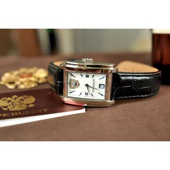 TỔNG THỐNG CHỮ NHẬT VỎ TRẮNG KIM XANH